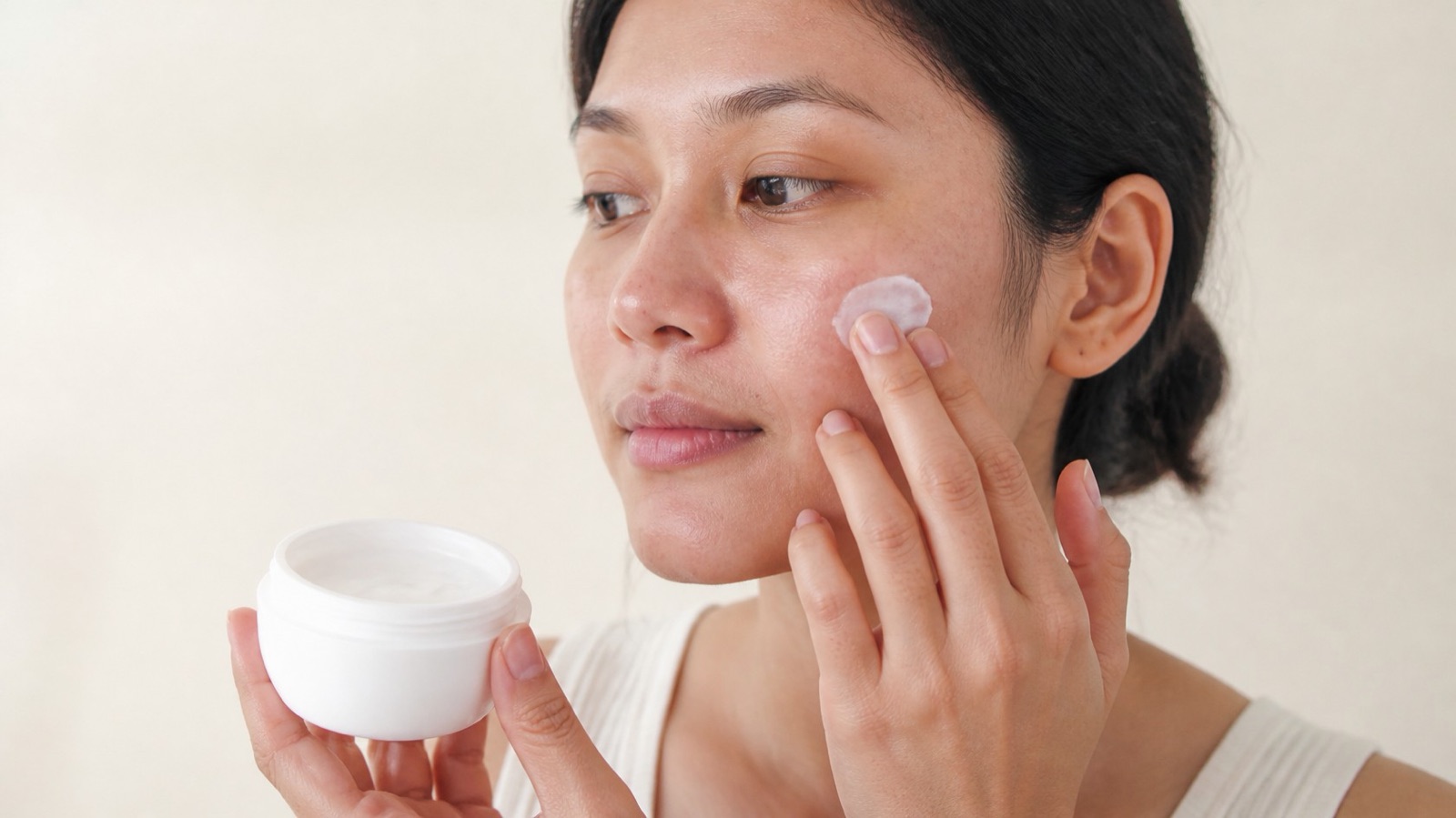 Skin Barrier Repair: What to Do First When Even Moisturiser Stings